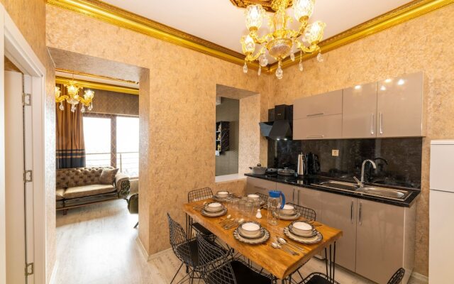 Sam Diamond Residence