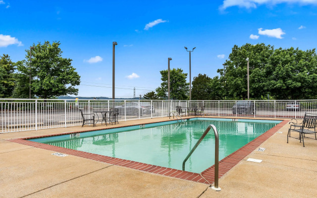 Quality Inn & Suites