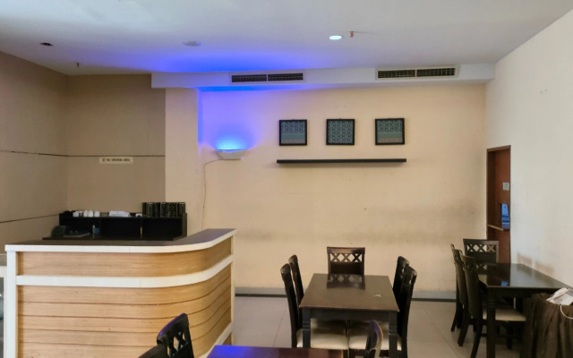 Raz Hotel & Convention