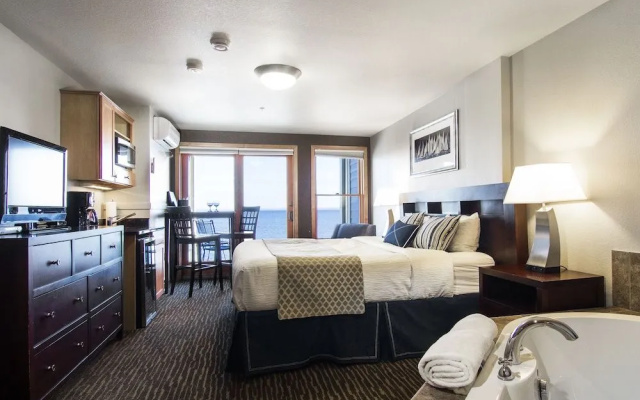 Beacon Pointe on Lake Superior