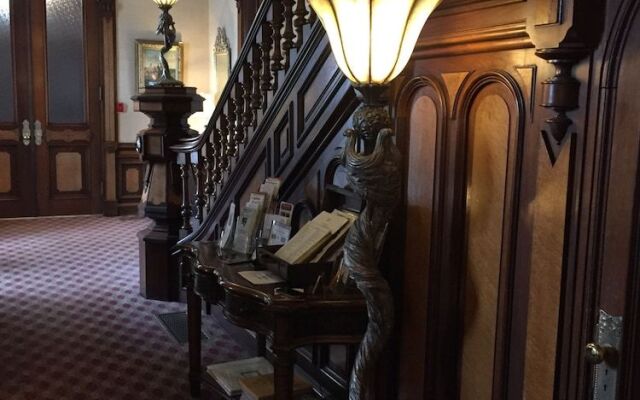 Batcheller Mansion Inn