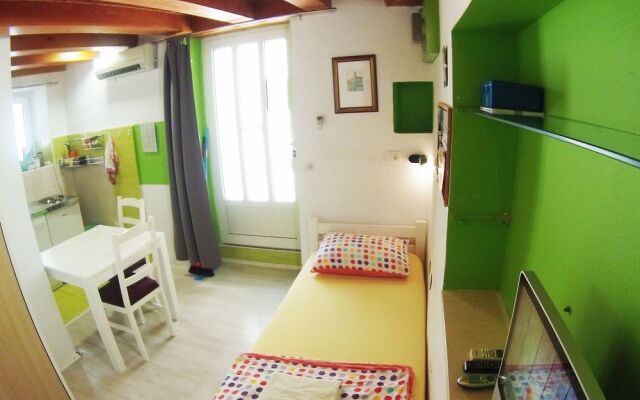 CroParadise Hostel & Apartments