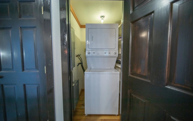 Tennis Townhomes 1323