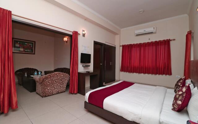 OYO 4754 Hotel Center Point