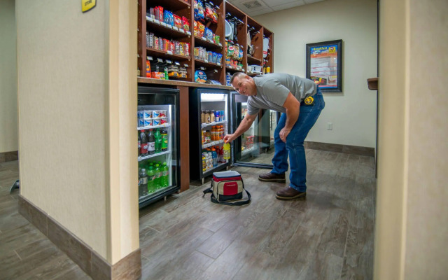 My Place Hotel - Salt Lake City I-215/West Valley City, UT