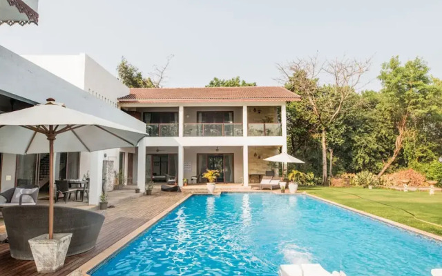 Frangipani by Hireavilla-5br Lux Estate in Alibaug
