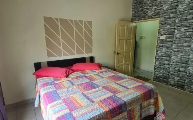 Oyo Home 90365 Rohaya Ram @ Marina View Villas