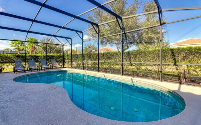 Ralph's 7 Bed Solterra Vacation Home