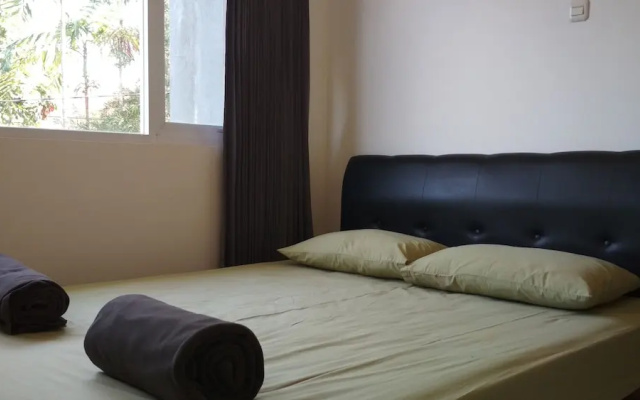 De Sutami Pasteur Villa by HouseinBandung