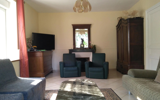 House Near Lac de Madine With Historic Charm