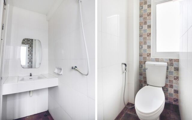 OYO 537 Na Banglampoo Hotel