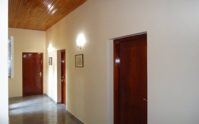 Hotel 4 U