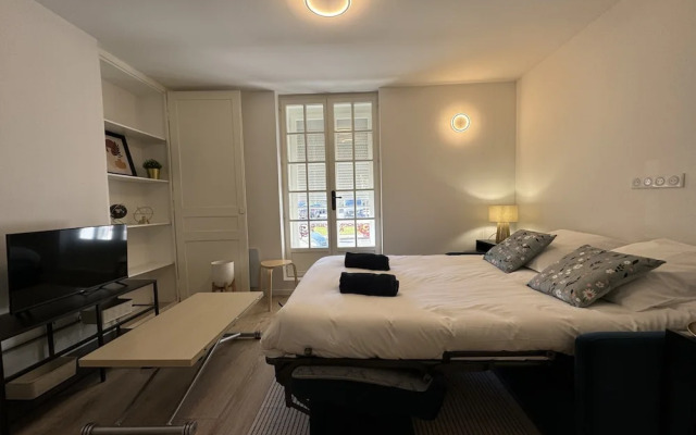 Apartment in Le Mans With Private Terrace