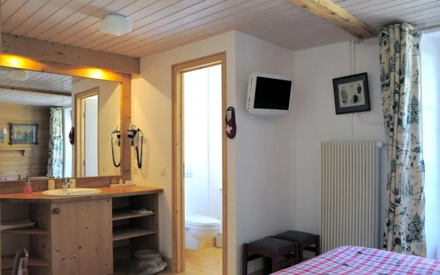 Hotel The Originals Boutique Hotel du Pillon