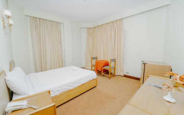 Queens Valley Hotel, Restaurants, Bars and Spa Luxor