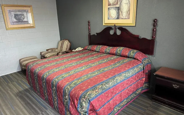 Interstate Inn Express