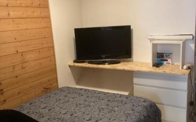 EXIGEHOME-Grand Studio en plein centre de Saint Germain en Laye