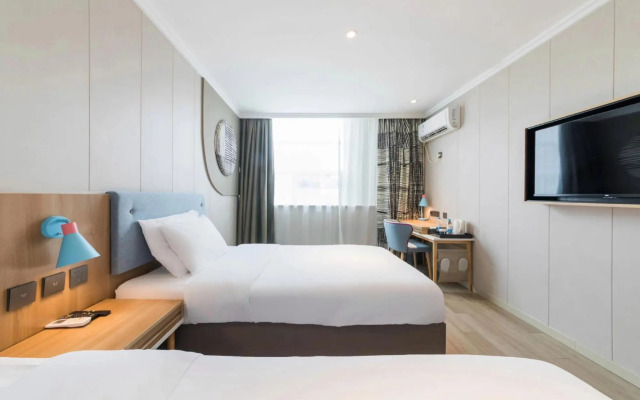 Homeinn Hotel (Nanjing Olympic Sports Center Xincheng Technology Park Subway Station)