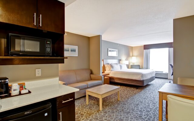 Holiday Inn Express & Suites Oshawa Downtown - Toronto Area, an IHG Hotel