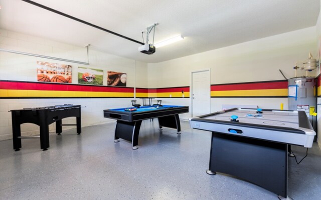 Windsor at Westside - 1752 Lima Avenue