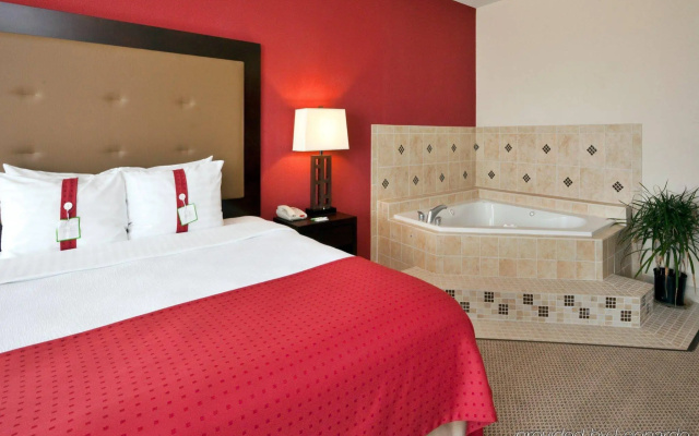 Holiday Inn Hotel & Suites Waco Northwest by IHG