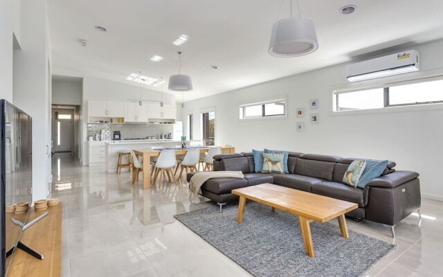 Diamond Bay Beach House