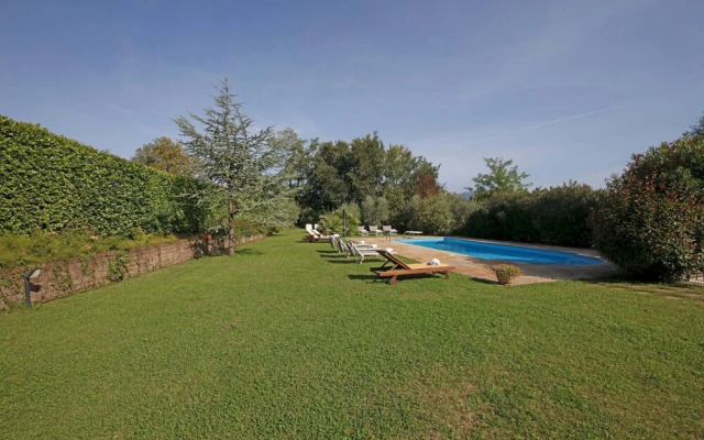 Villa Girasole in Polpenazze del Garda