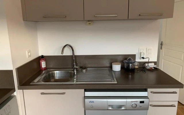 Appartement Centre Ville Avec Terrasse Et Parking Securise