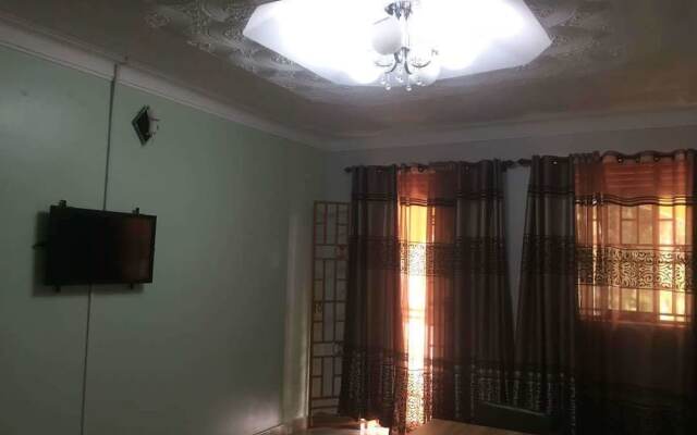 Bunyonyi Heights Inn