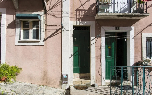 Cosy Panteao Alfama Apartment Rentexperience