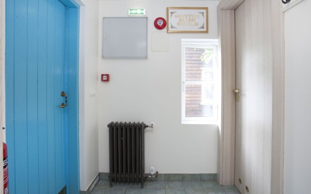101 Hostel