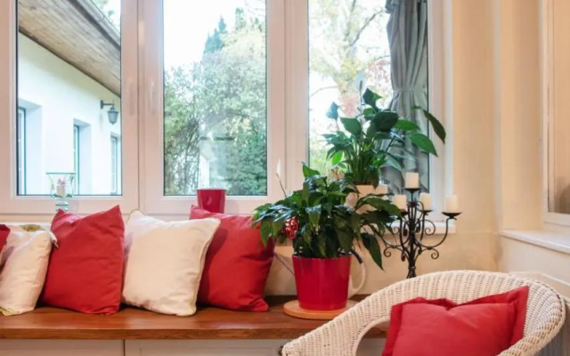 Renoviertes Bauernhaus mit Garten in Ruhelage