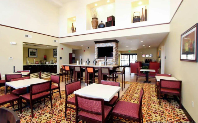 Hampton Inn & Suites Denver-Speer Boulevard