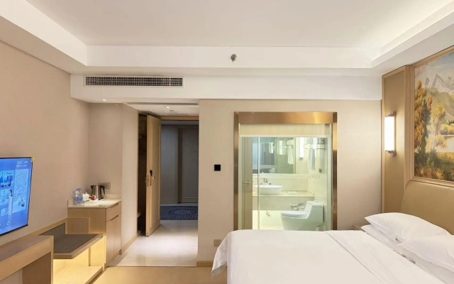Vienna International Hotel（Guangzhou North Railway Station Huadu Automobile City Metro Station）
