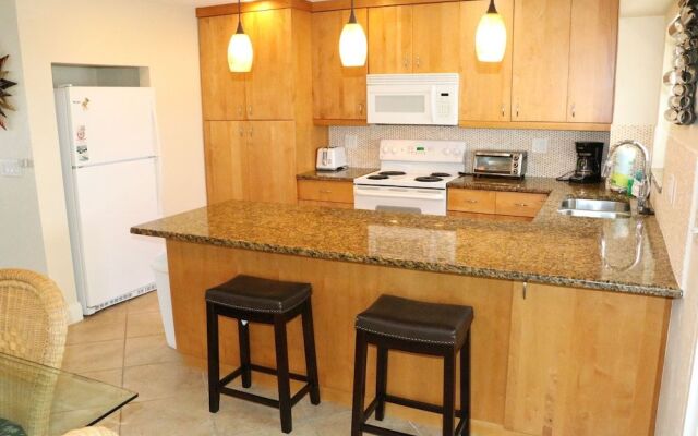 Jamaica Royale - 705 - 2 Br Condo