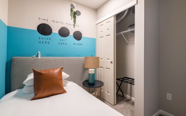 4BR Remodeled Classic near Old Town by WanderJaunt