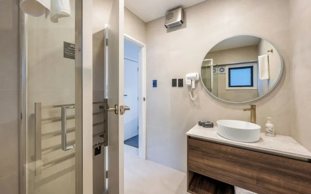Luxe Suites and Apartments