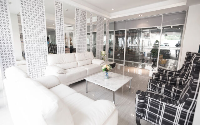 Racha Residence Sri Racha