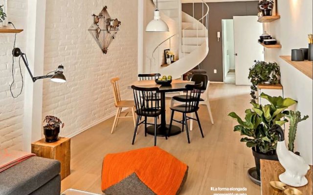 Master Loft in Historic Downtown
