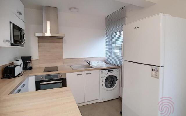 Appartement Lamalou-les-Bains, 1 pièce, 2 personnes - FR-1-451-61