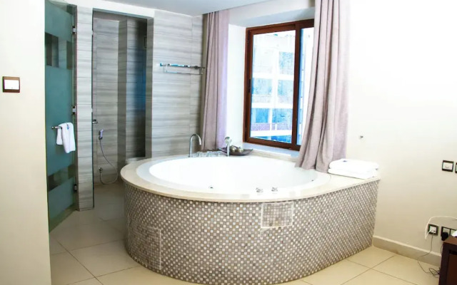 The Royal Shaza Suites