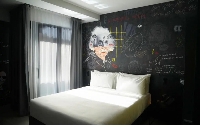 So City Hotel