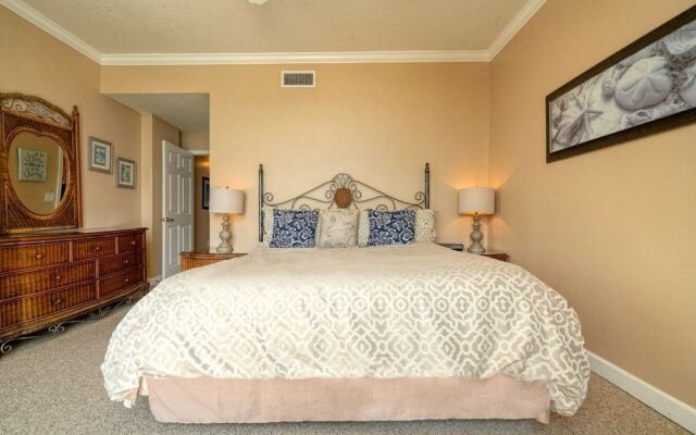 Shoreline 1123 Condo by RedAwning