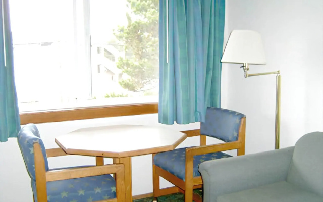 Four Winds Motel