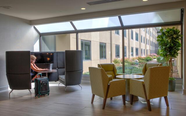 Crowne Plaza Chicago-Northbrook by IHG