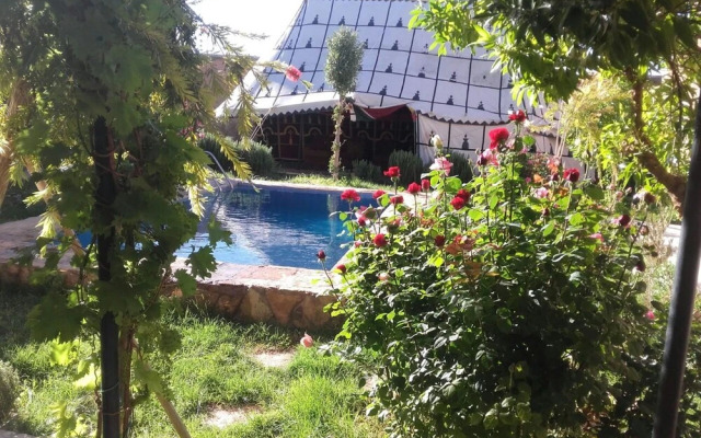 Riad Roses