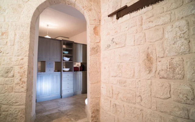 Trullo Bosco Selva Fasano by Typney