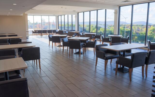 Holiday Inn Scranton East - Dunmore by IHG