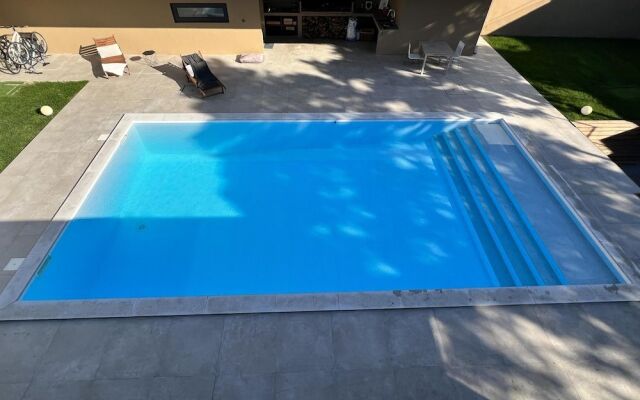 Modern 4-bed Villa 4K Beach 30k Lisbon