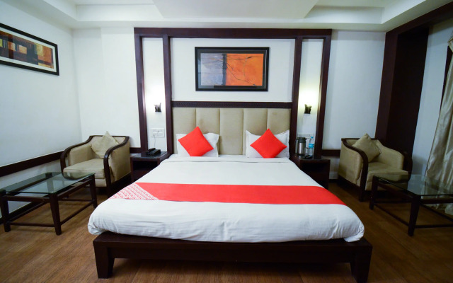 Hotel Amba International by OYO Rooms
